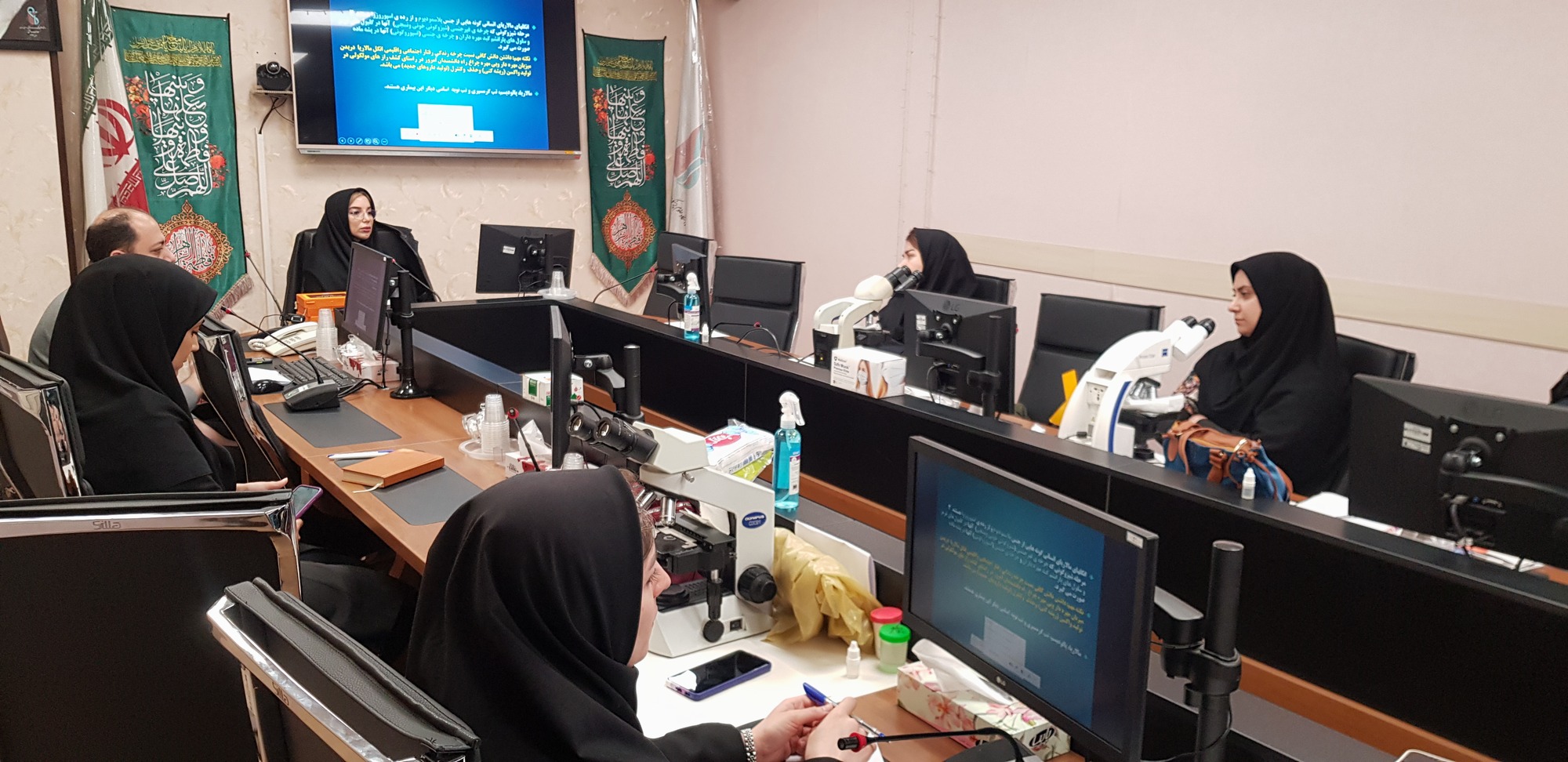 برگزاری کارگاه 3 روزه بازآموزی میکروسکوپی مالاریا با همکاری آزمایشگاه مرجع سلامت