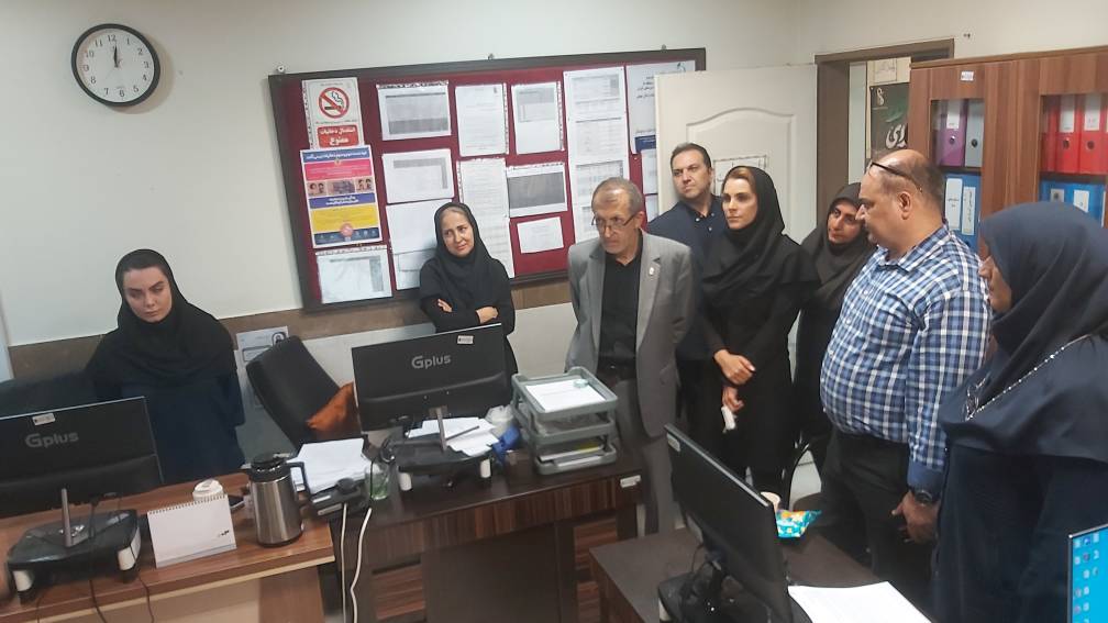 نظارت مستقیم معاون بهداشت دانشگاه از واحدهای عملیاتی در روز تشییع امام شهید