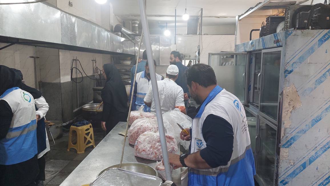 سربازان سلامت، در خط مقدم صیانت از جامعه؛ ۱۴۱ هزار بازرسی برای امنیت سلامت شهروندان خط قرمز بهداشت محیط در 6 ماهه نخست1405